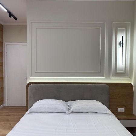 Gem In The Heart Of Tirana Apartment Exterior photo