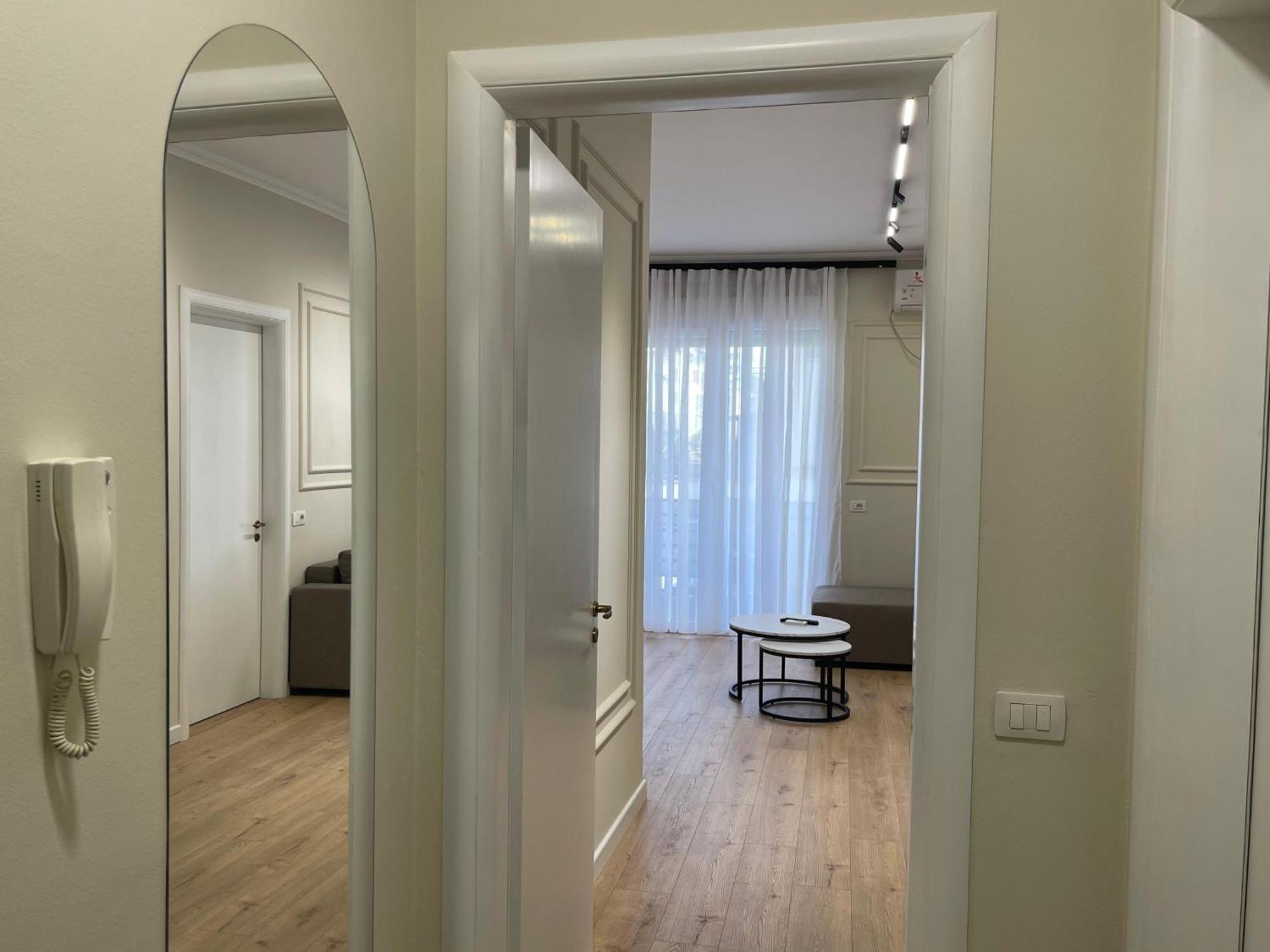 Gem In The Heart Of Tirana Apartment Exterior photo